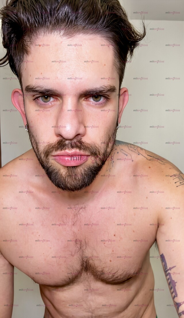 FOTOS DE BISEXUAL MACHO ACTIVO POLÍGLOTA PARA CUMPLÍR TUS FANTASÍAS