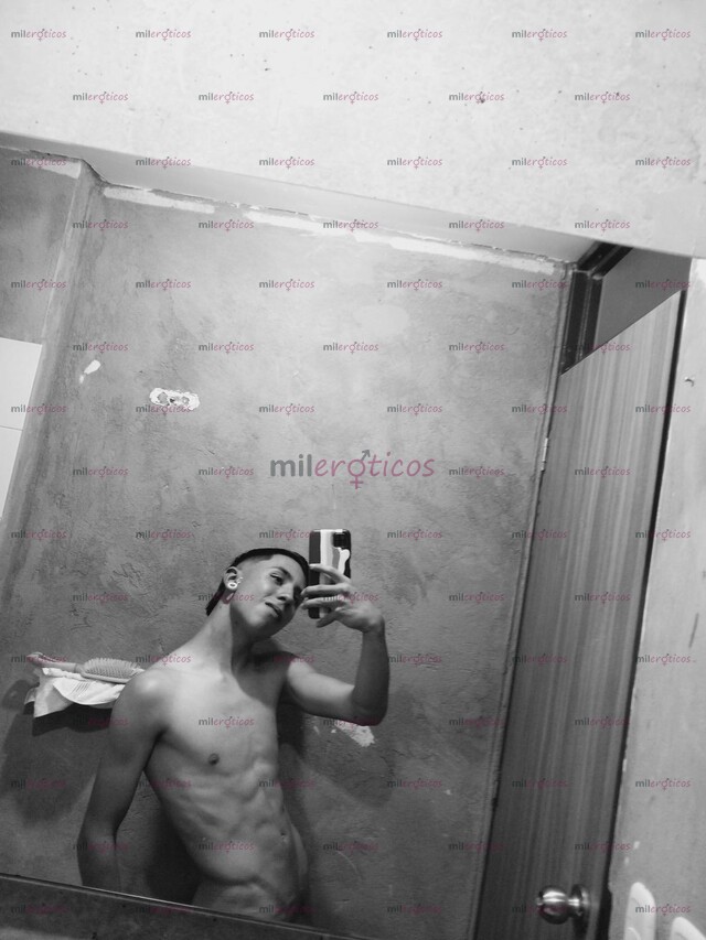 FOTOS DE JOVEN PAPASITO FLAQUITO NUEVO EN LA PLATAFORMA DISPONIBLE PARA TI
