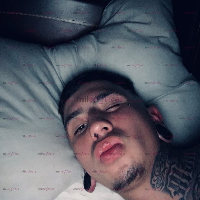 FOTOS DE JOVEN PAPASITO FLAQUITO NUEVO EN LA PLATAFORMA DISPONIBLE PARA TI