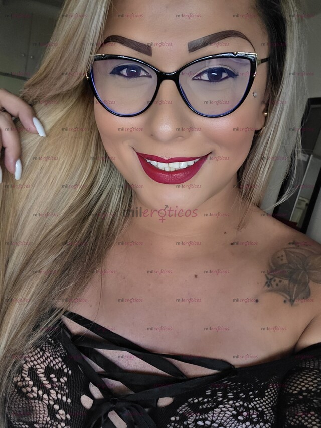 FOTOS DE TRANSEXUAL EN MEDELLIN , ZONA LAURELES CARRERA 72 CON 42 ..