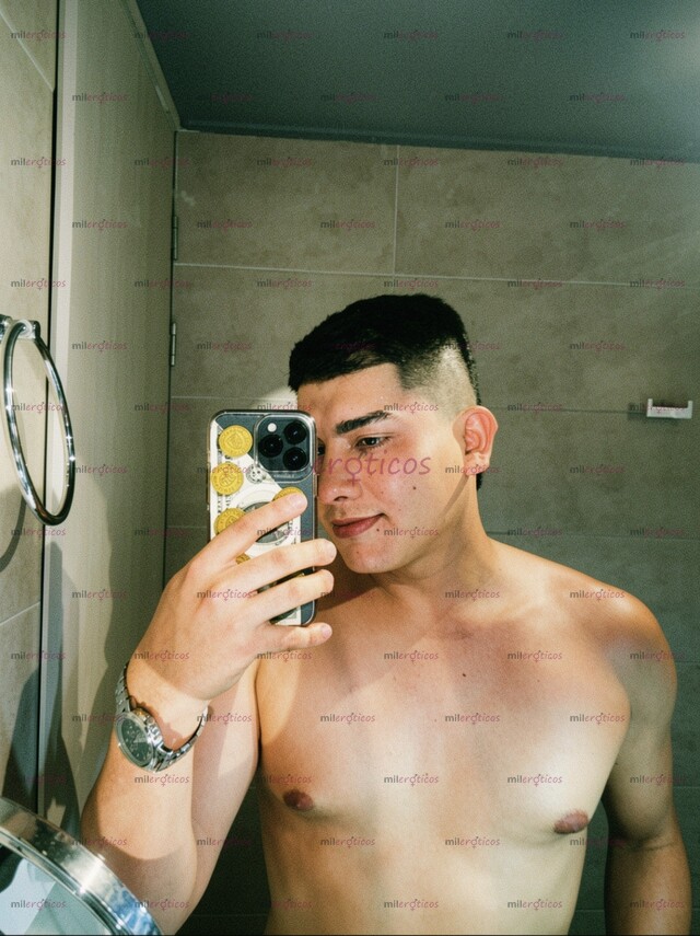 FOTOS DE PARCERO RELAJADO CON GANASDE HACER LO QUE MÁS TE GUSTA PARA EL GUSTO LOS COLORES