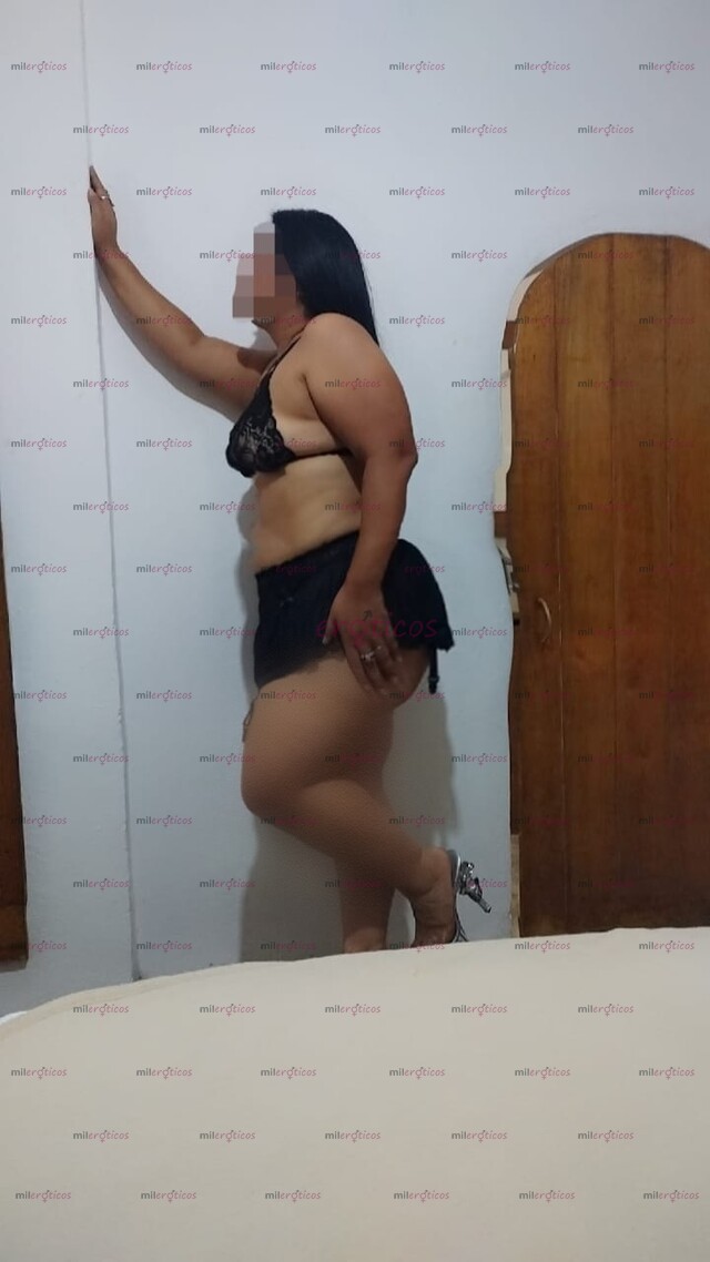 FOTOS DE SENSUAL CHAPARRITA TENGO UNAS CURVAS SUPER PELIGROSAS....ESTOY SUPER CACHONDA