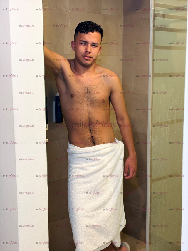 FOTOS DE JOVEN VENEZOLANO RECIÉN LLEGADO A TU CIUDAD, ATRACTIVO Y VERGÓN