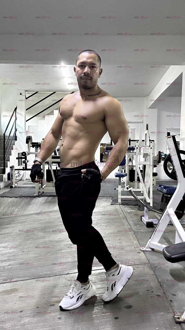 FOTOS DE TU MASAJISTA DE CONFIANZA MACHO FORNIDO PARA CUMPLIR TUS DESEOS