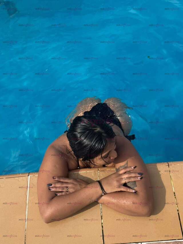 FOTOS DE ¡¡VENEZONALA MORENITA ARRECHITA CON GANAS DE VERGA!! 25 AÑITOS