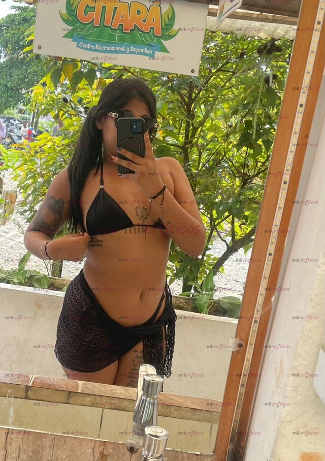 FOTOS DE ¡¡VENEZONALA MORENITA ARRECHITA CON GANAS DE VERGA!! 25 AÑITOS