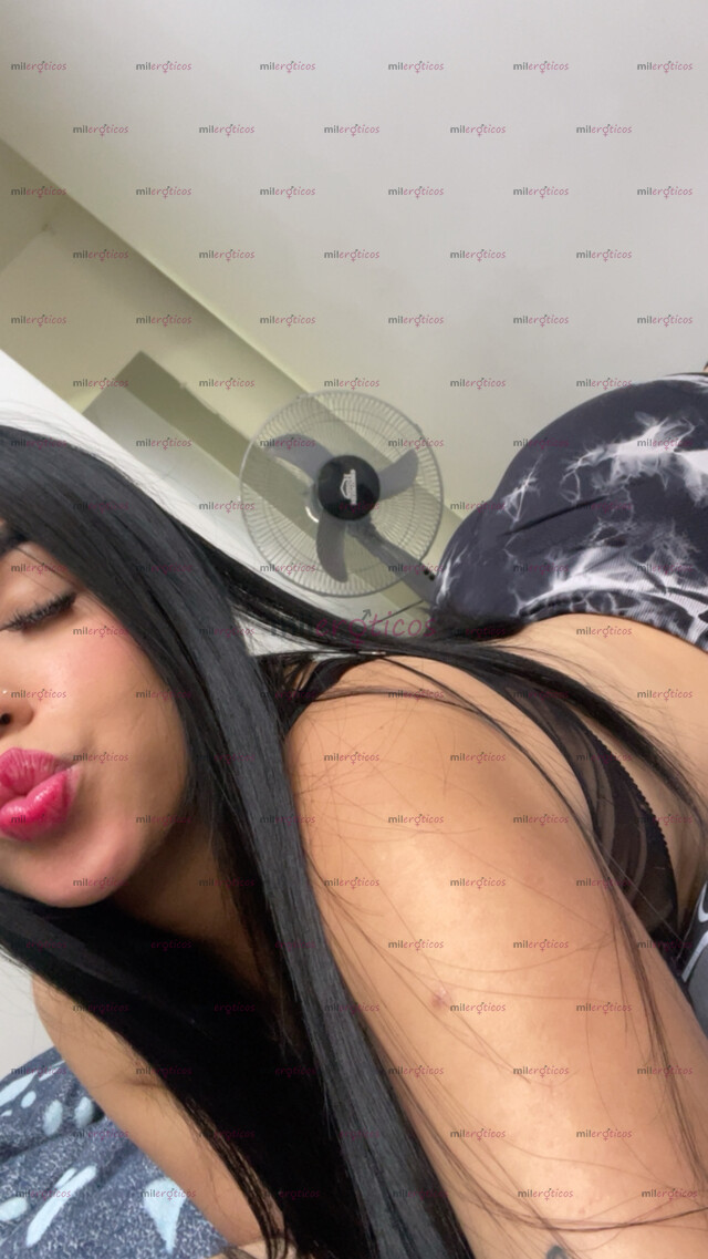 FOTOS DE PELI NEGRA BLANQUITA CON TETAS GRANDES COMPLACIENTE EXTROVERTIDA