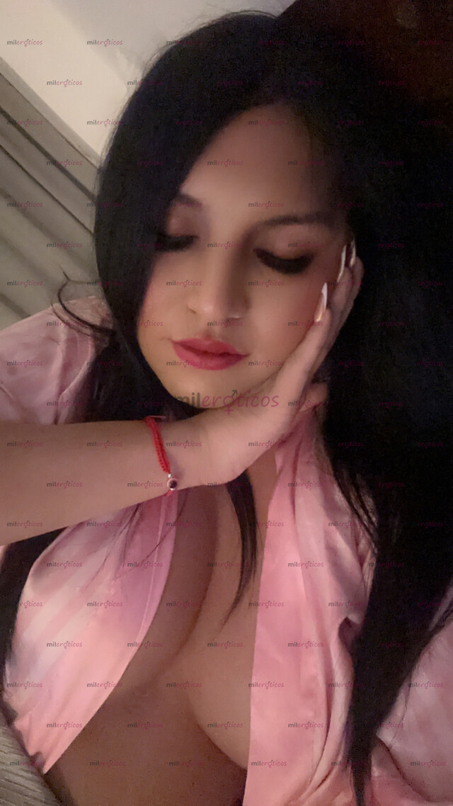 FOTOS DE HERMOSA Y MUY CACHONDA DISPONIBLE PARA TI PAPI!!