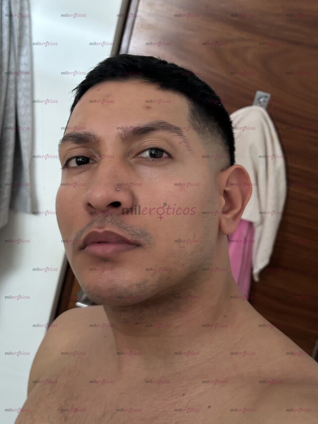 FOTOS DE JOVEN PAISA VERSÁTIL, COMPLACIENTE Y MUY CALIENTE