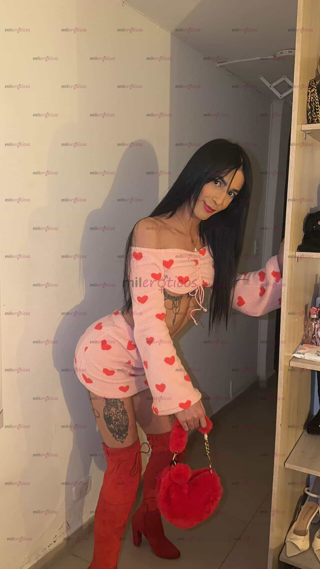 FOTOS DE ACTIVA DOMINATE FULL LECHERA CON BUENA DOCTACION CON GANAS DE ROMPERTE EL CULO