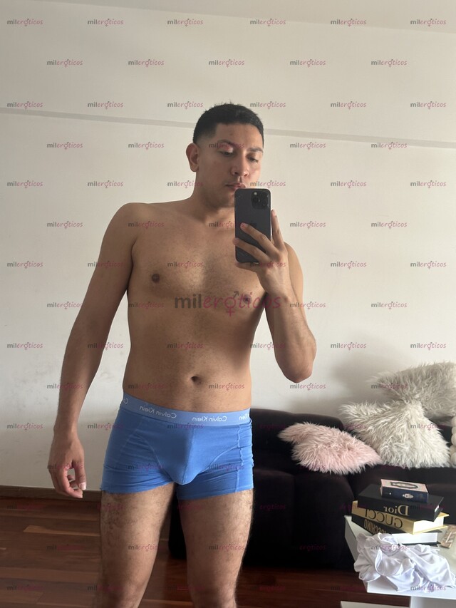 FOTOS DE JOVEN PAISA VERSÁTIL, COMPLACIENTE Y MUY CALIENTE