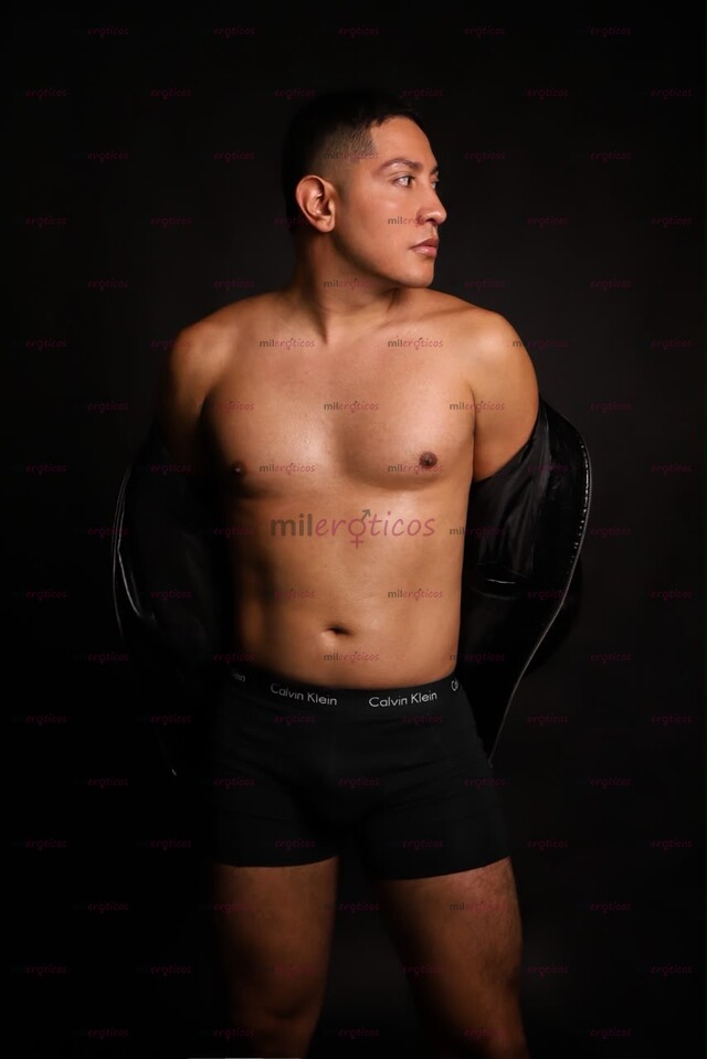 FOTOS DE JOVEN PAISA VERSÁTIL, COMPLACIENTE Y MUY CALIENTE