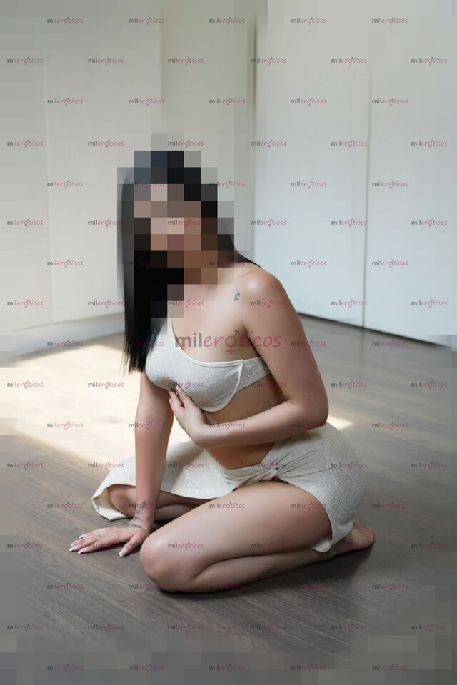 FOTOS DE HOLA SOY VALERY,UNA CHICA FLAQUITA MUY BONITA DE 19 AÑOS
