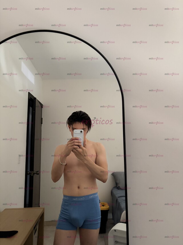 FOTOS DE CHICO CALIENTE CON GANAS DE DISFRUTAR INTER CON VERGA Y CULO PARA TI.