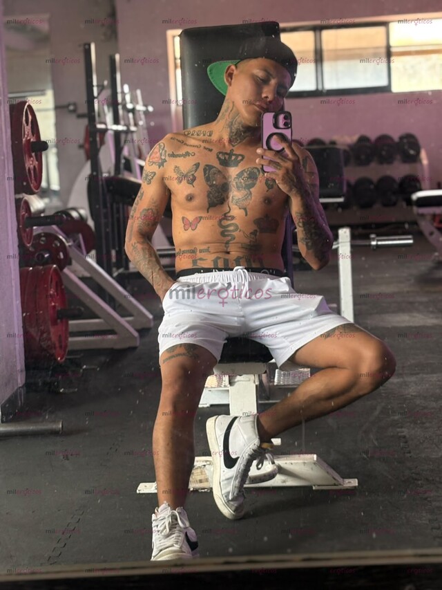 FOTOS DE CHAKAL CON 20 CM DE PURO PLACER.MORENO. TATUADO Y MUY CALIENTE..........