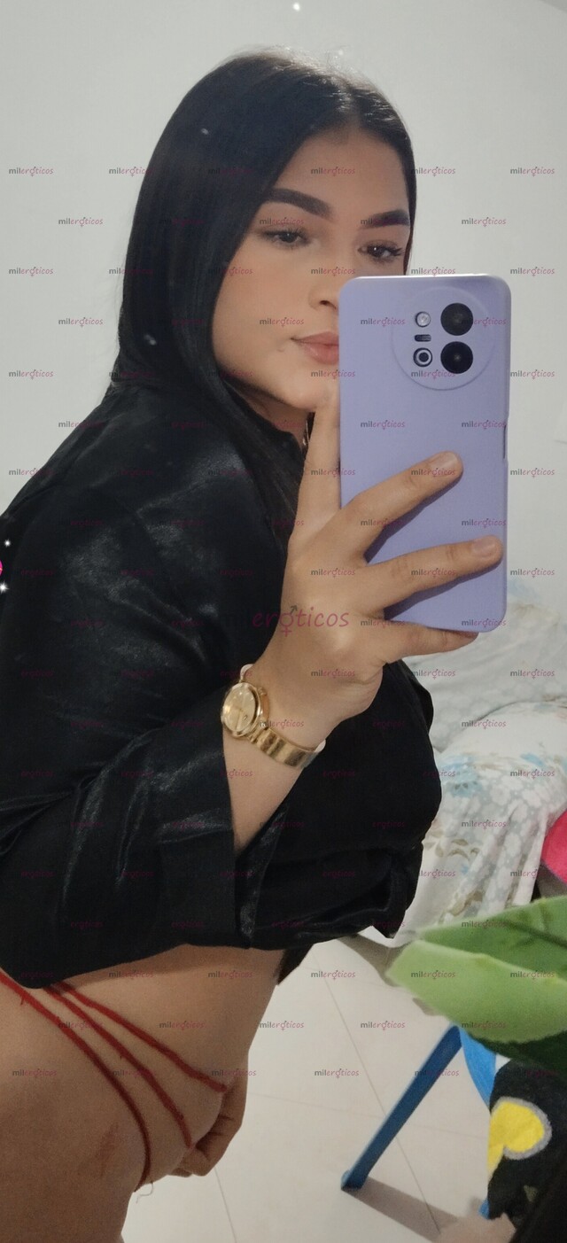 FOTOS DE FEMENINA DELICADA Y ARDIENTE JOVEN DE 23 AÑOS CON UN PUSSY JUGOSITA