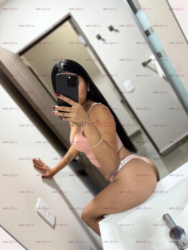 FOTOS DE SCARLET CHICA COMPLETAMENTE NUEVA EN EL AMBIENTE DISFRUTA DE.MI DELICIOSO CUERPO