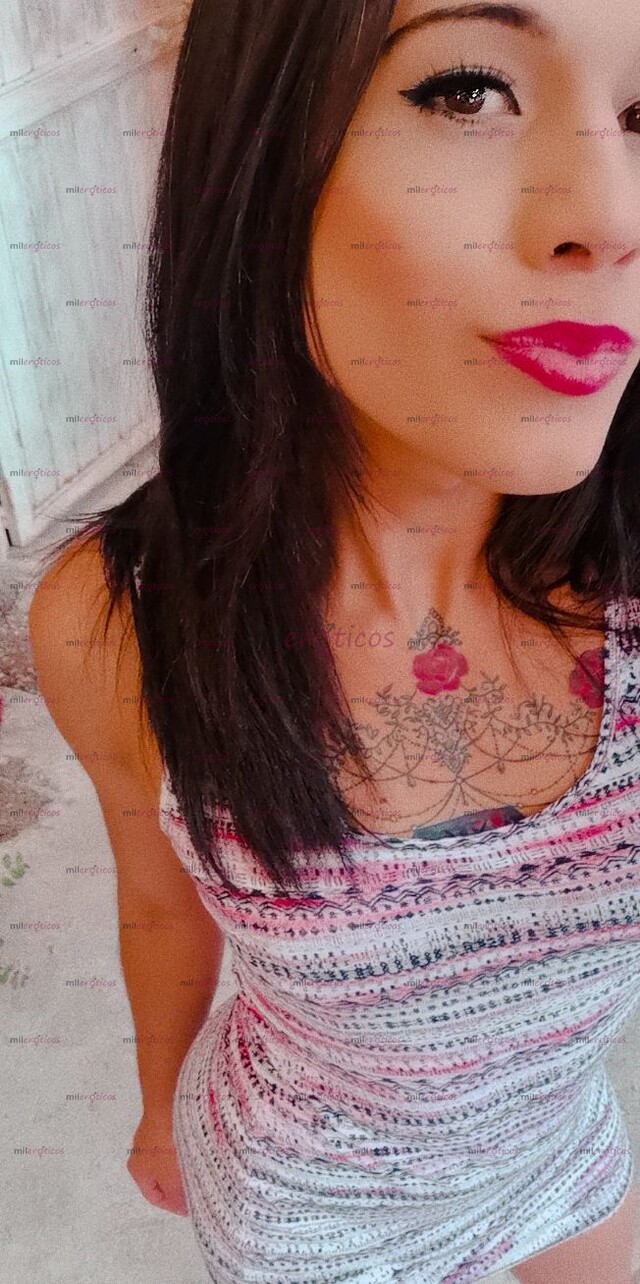 FOTOS DE BUEN FIERRO, EN NIÑA HERMOSA Y CALIENTE