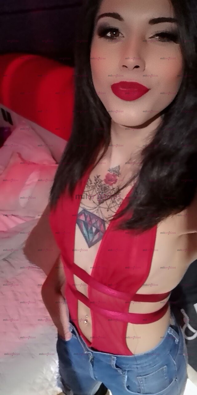 FOTOS DE BUEN FIERRO, EN NIÑA HERMOSA Y CALIENTE