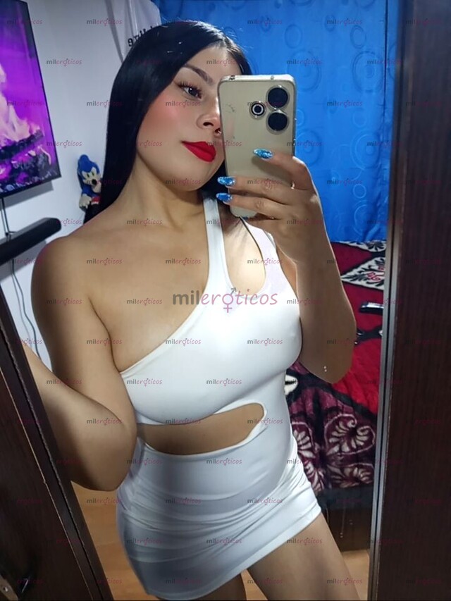FOTOS DE DESDE 10MIL DELICIOSAS TETAS ENORMES Y UN GRANDIOSO CULO