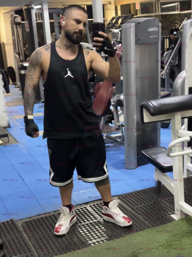 FOTOS DE FIESTERO, MACHO, TATUADO, ACTIVO,MILITAR, DEPORTISTA, DOMINANTE, C L