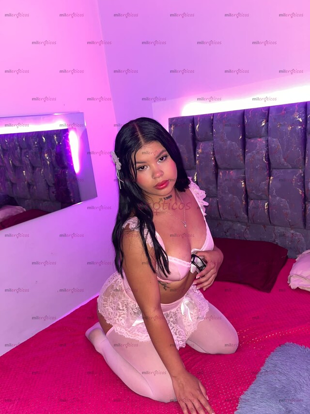 FOTOS DE ELITE SCORTS, NINA CHICA SEXOSA DE 18 AÑOS CON LA MEJOR COLA