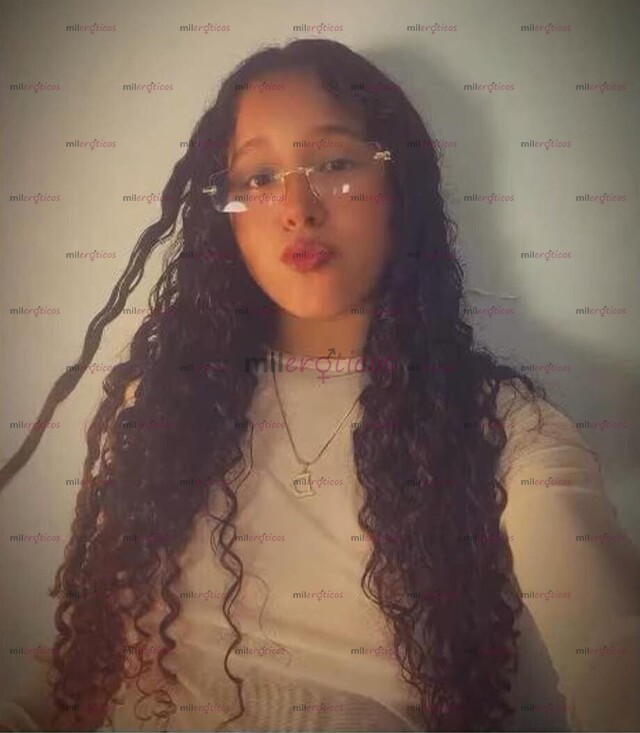 FOTOS DE NIÑA LINDA DE 19 AÑOS DISPUESTA A SACAR TU LECHE , VEN Y DISFRUTA DE MI CUERPO