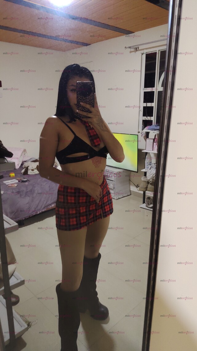 FOTOS DE HOLA MI AMOR, ME LLAMO HANNAH NUEVA EN EL MEDIO CON GANAS DE COMPLACERTE