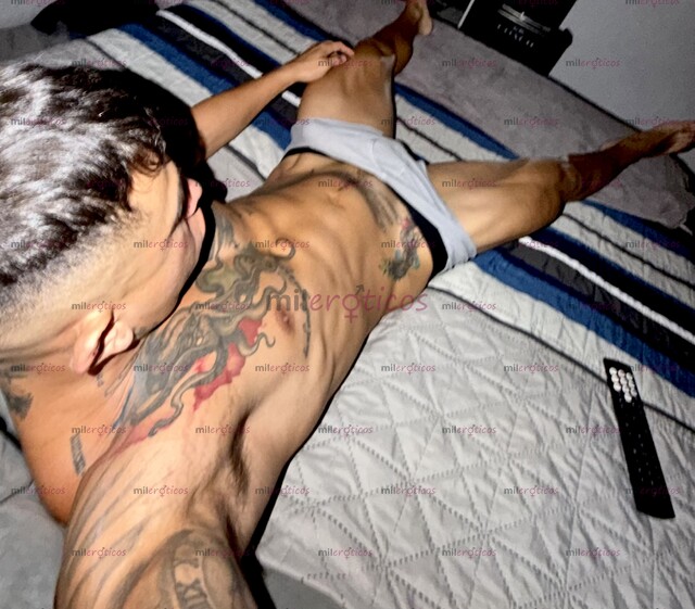 FOTOS DE RAYAN CHAKAL VERGON TATUADO DOMINANTE PARTIDOR DE CULOS 21 CM REALES