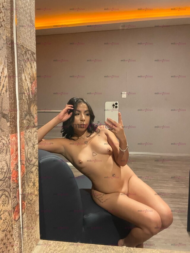 FOTOS DE LINDA CHICA PETIT APRETADITA Y COMPLACIENTE