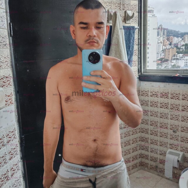 FOTOS DE CAMILO PAISA MASAJISTA PROFESIONAL DE PASO EN LA CIUDAD..