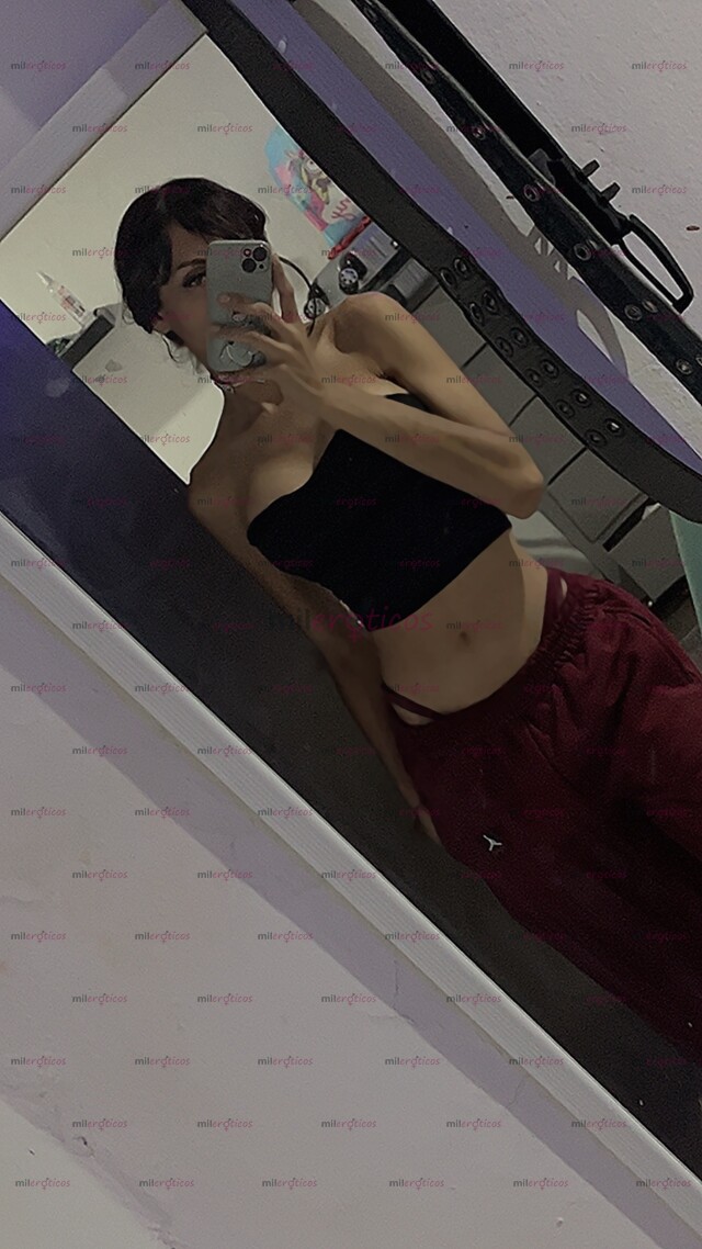 FOTOS DE TENGO EL MEJOR CARAMELO QUE PODRÁS PROBAR, SOY TU DIOSA ME CRECÍ EN CUNA DE ORO