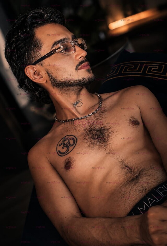 FOTOS DE SERVICIO DE ALTA CALIDAD , JOVEN MASCULINO, 100% PAISA , VERGON Y COMPLACIENTE
