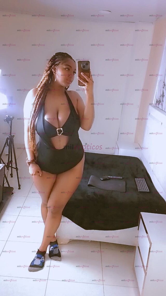 FOTOS DE MORENA TETONA NATURAL ALTA Y MUY COMPLACIENTE