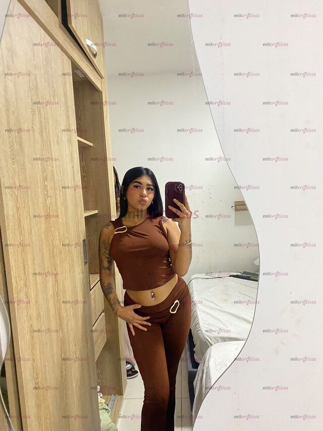 FOTOS DE EROTICA DELGADA PERVERSA LIA TRATO DE NOVIOS