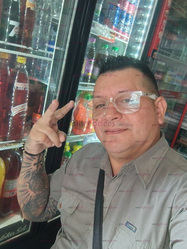 FOTOS DE HOMBRE APASIONADO Y DE BUENA TALLA DISPUESTO A COMPLACERTE