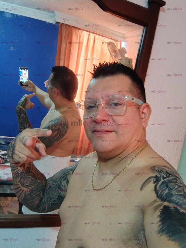 FOTOS DE HOMBRE APASIONADO Y DE BUENA TALLA DISPUESTO A COMPLACERTE