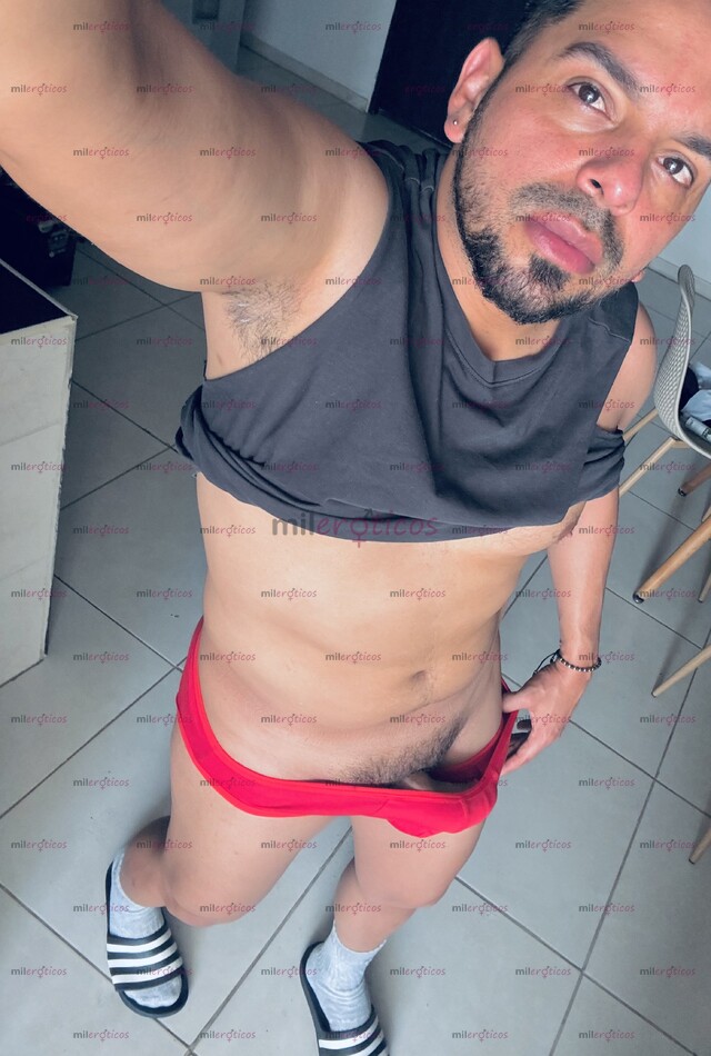 FOTOS DE TÚ MACHO GIGOLÓ DISCRETO Y MUY ACTIVO EN TU CIUDAD DISPONIBLE