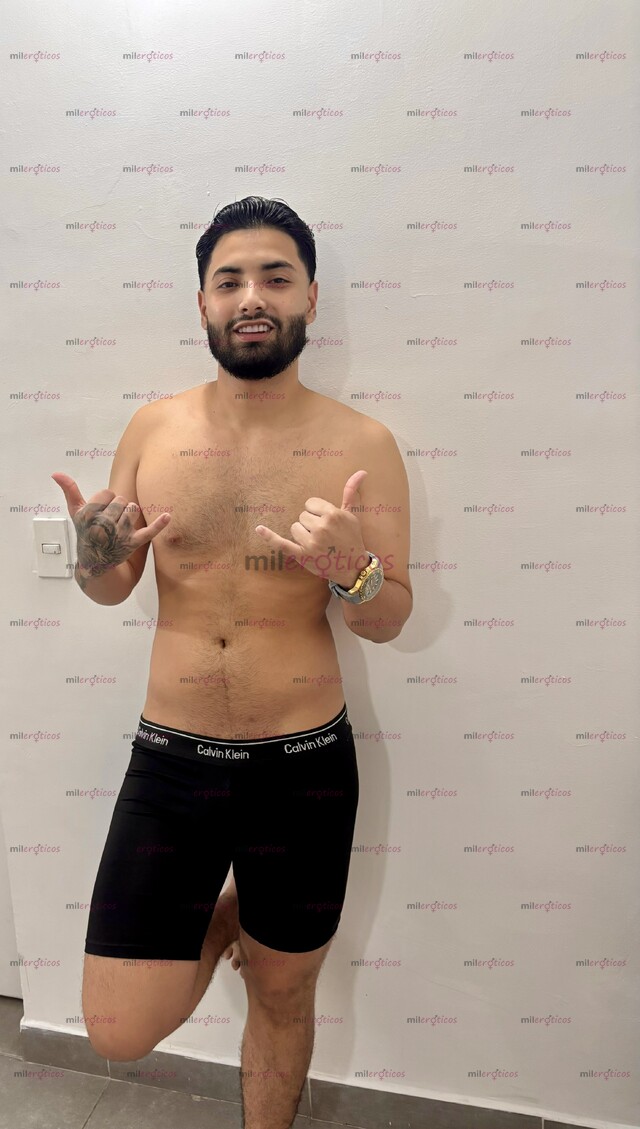 FOTOS DE ACTIVO JOVEN SERIO DOMINANTE NUEVO POR ACA