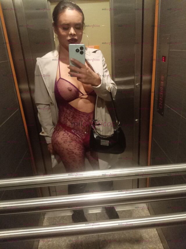 FOTOS DE VALENTINA DE REGRESO UNA CHICA FIESTERA Y AMBIENTERA ENTRONA AL SEXO