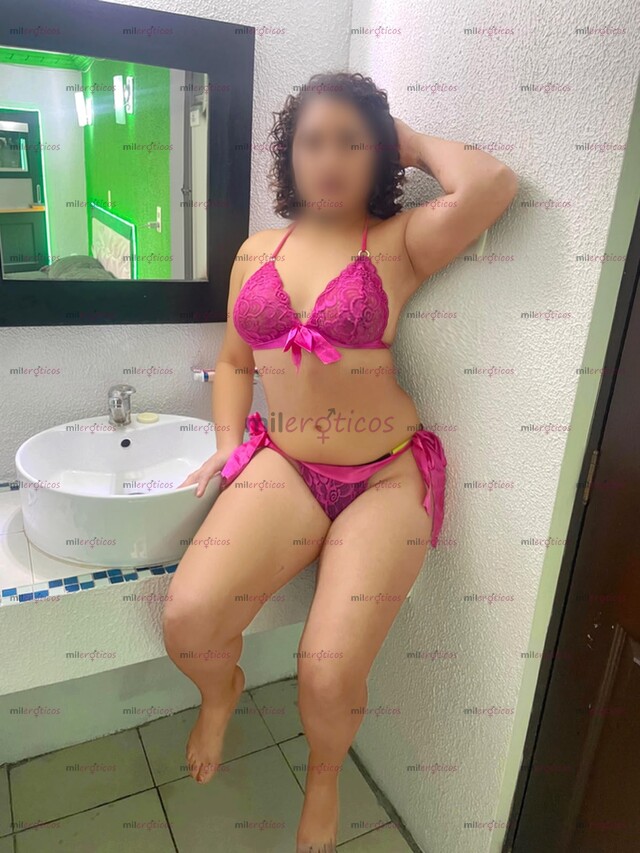 FOTOS DE DANNA, NENA DE 20 AÑOS CULONCITA Y CHICHONA NUEVA EN EL AMBIENTE