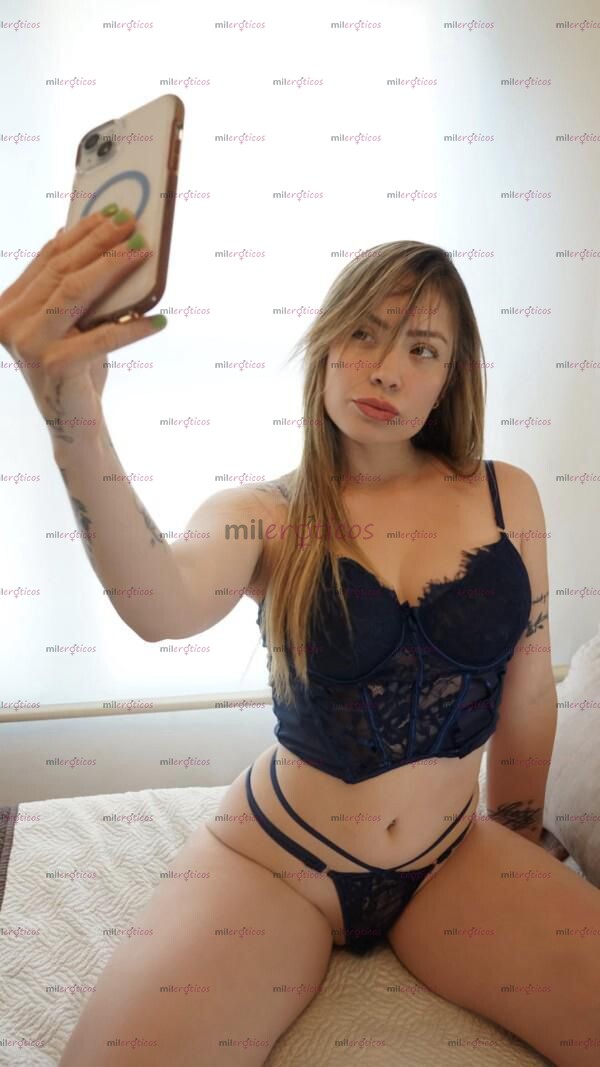 FOTOS DE BELLA RUBIA, OJOS CLAROS, ATRACTIVAS, SEXY, EMPÁTICA, BASTANTE DULCE,