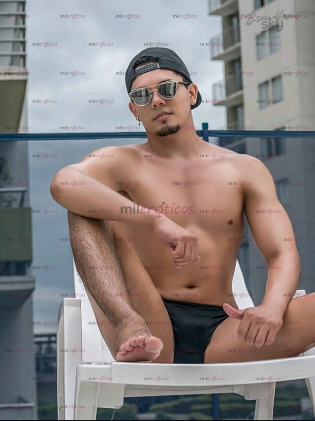 FOTOS DE MATHEO MASAJISTA Y UN VERDADERO ACTIVO XXL FULL LECHERO Y ARRECHO