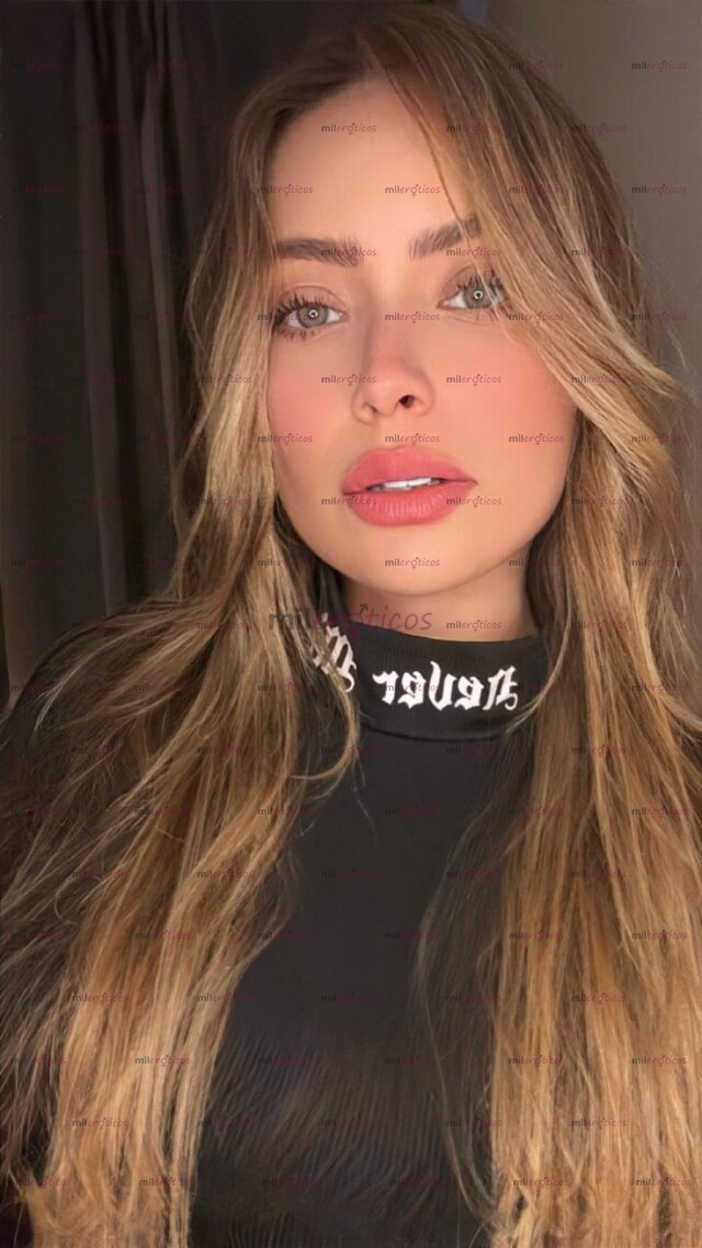 FOTOS DE BELLA RUBIA, OJOS CLAROS, ATRACTIVAS, SEXY, EMPÁTICA, BASTANTE DULCE,