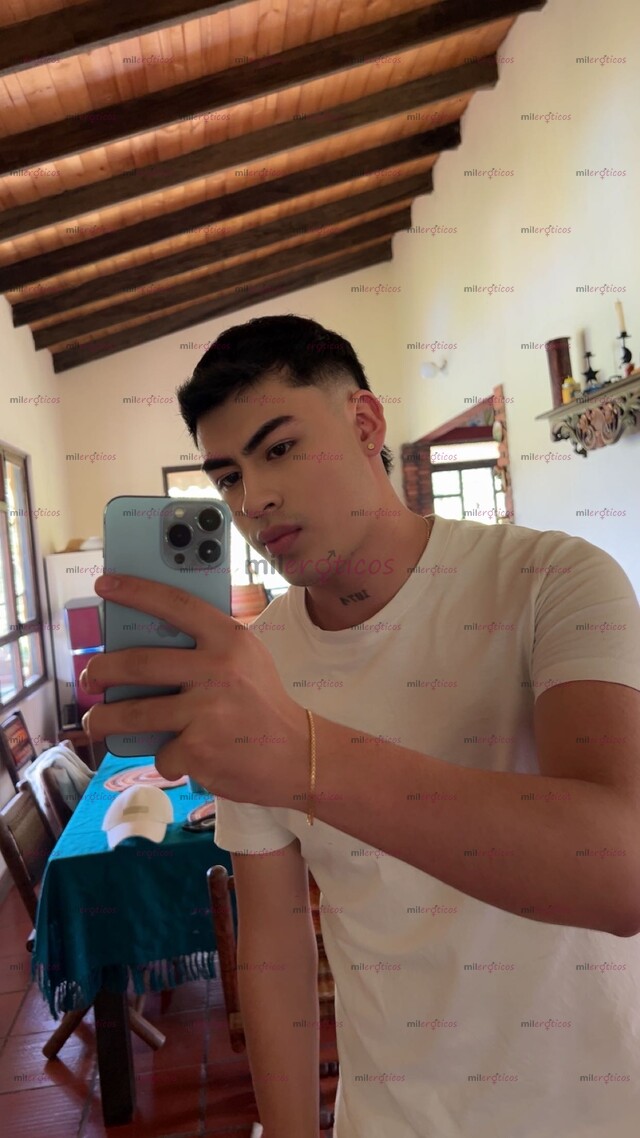 FOTOS DE JOVEN VERSÁTIL, ATRACTIVO Y DISPONIBLE EN BOGOTÁ