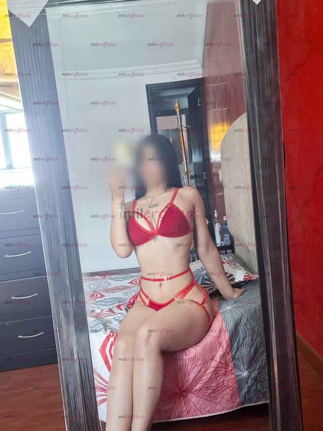 FOTOS DE SOY CATALINA TENGO 22 AÑOS DE TEZ MORENA, CUERPO DELGADO Y CARITA ANGELICAL.
