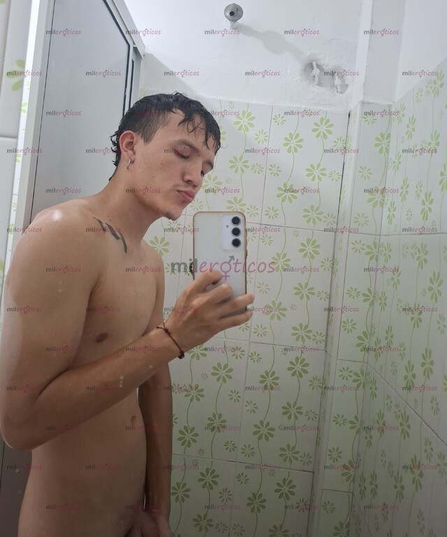 FOTOS DE JOVEN FLACO Y ARRECHO A TU DISPOSICIÓN, PIENSALO MEDITALO Y ESCRIBEME...