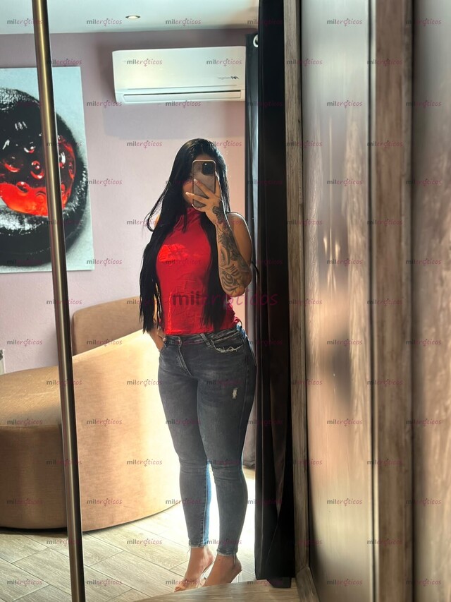 FOTOS DE COMPLACIENTE Y SENSUAL MUJER REAL SIN CIRUGIAS