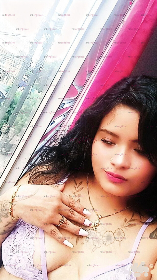 FOTOS DE POR PRIMERA VEZ TU SENSUAL Y HERMOSA POLLITA POR POCOS DÍAS EN TU CIUDAD
