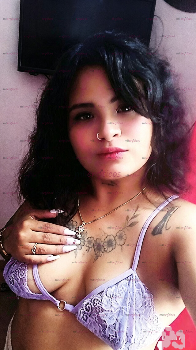 FOTOS DE POR PRIMERA VEZ TU SENSUAL Y HERMOSA POLLITA POR POCOS DÍAS EN TU CIUDAD